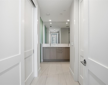 275 1st Avenue S - Photo Thumbnail 63