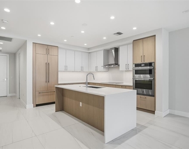 275 1st Avenue S - Photo Thumbnail 46