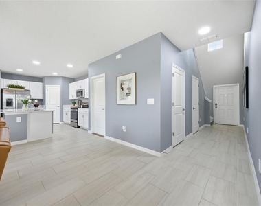 2509 Victorious Falls Avenue - Photo Thumbnail 4