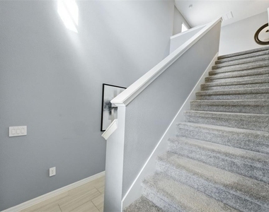2509 Victorious Falls Avenue - Photo Thumbnail 11