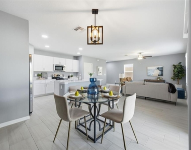 2509 Victorious Falls Avenue - Photo Thumbnail 8
