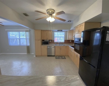 5545 3rd Ave N - Photo Thumbnail 11