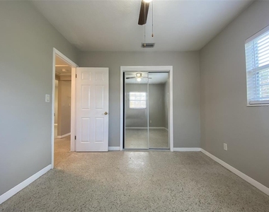 5545 3rd Ave N - Photo Thumbnail 36