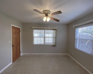 5545 3rd Ave N - Photo Thumbnail 20