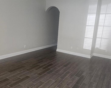 3909 45th Terrace W - Photo Thumbnail 18