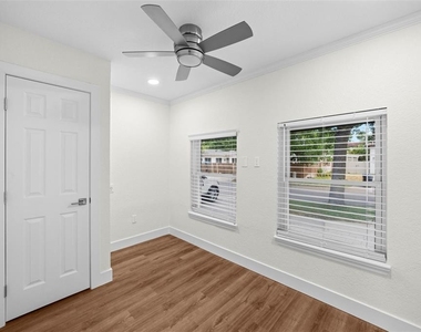 402 Erie Avenue - Photo Thumbnail 30