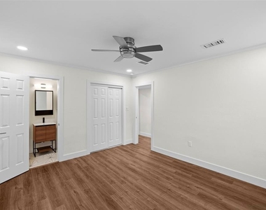 402 Erie Avenue - Photo Thumbnail 48