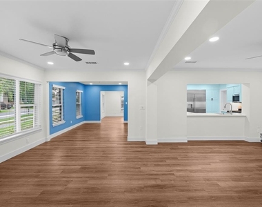 402 Erie Avenue - Photo Thumbnail 23