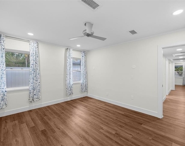 402 Erie Avenue - Photo Thumbnail 34