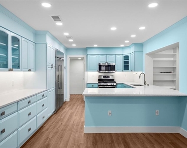 402 Erie Avenue - Photo Thumbnail 17