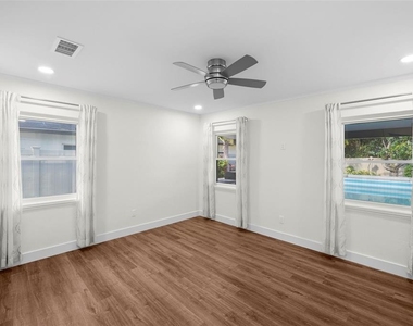 402 Erie Avenue - Photo Thumbnail 46