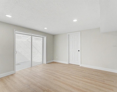 7708 Maryland Avenue - Photo Thumbnail 16