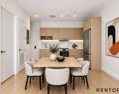 960 Franklin Avenue - Photo Thumbnail 2