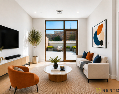 960 Franklin Avenue - Photo Thumbnail 1