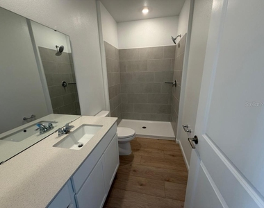 4407 Vibernum Avenue - Photo Thumbnail 3
