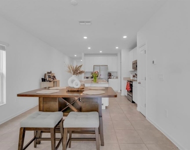 1513 Cumberland Avenue - Photo Thumbnail 6
