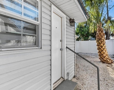 7799 46th Ave N - Photo Thumbnail 17