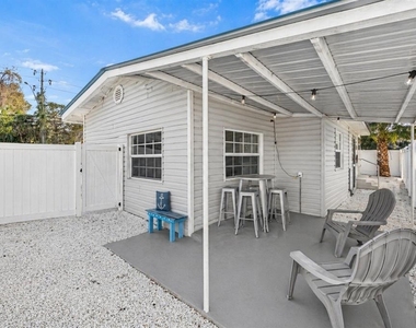 7799 46th Ave N - Photo Thumbnail 12