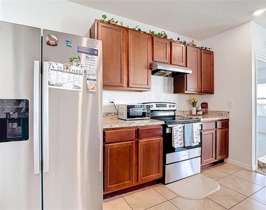 241 Meadowbrook Boulevard - Photo Thumbnail 8