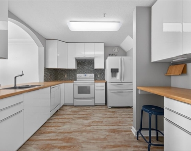 238 Celebration Boulevard - Photo Thumbnail 13