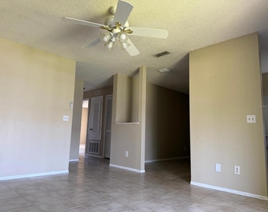4240 Pershing Pointe Place - Photo Thumbnail 10