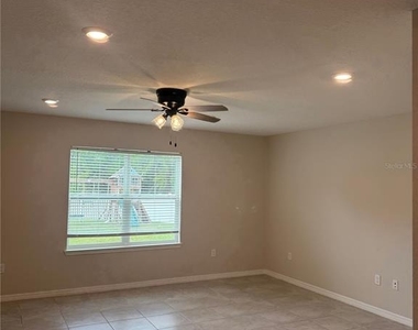 1042 Michelangelo Lane - Photo Thumbnail 12