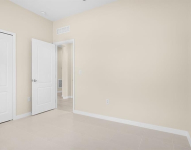 566 Pawnee Court - Photo Thumbnail 10