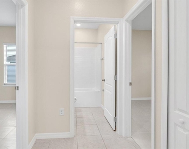 566 Pawnee Court - Photo Thumbnail 5