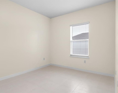 566 Pawnee Court - Photo Thumbnail 6