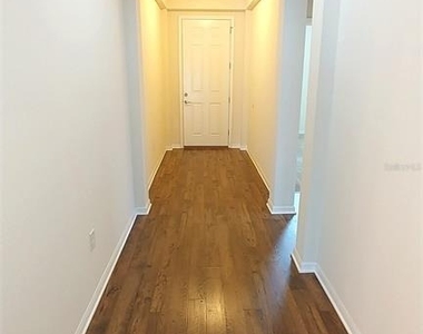 7013 Island Queen Court - Photo Thumbnail 9