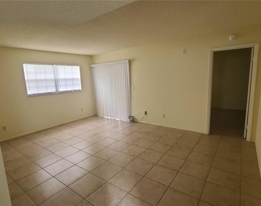 454 Fairways Circle - Photo Thumbnail 1