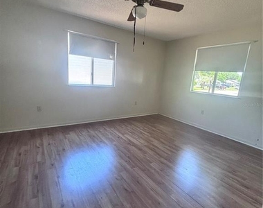 8947 Sw 108th Place - Photo Thumbnail 5