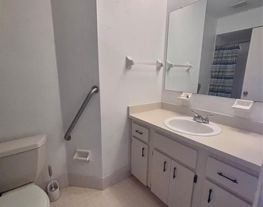 8947 Sw 108th Place - Photo Thumbnail 7