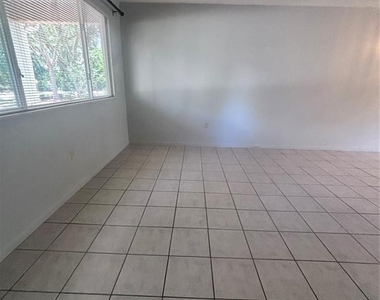 8947 Sw 108th Place - Photo Thumbnail 12