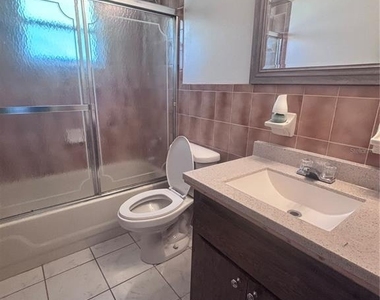 11806 Se 72nd Terrace Road - Photo Thumbnail 5