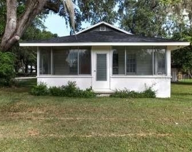 1405 Ne 55th Street - Photo Thumbnail 1