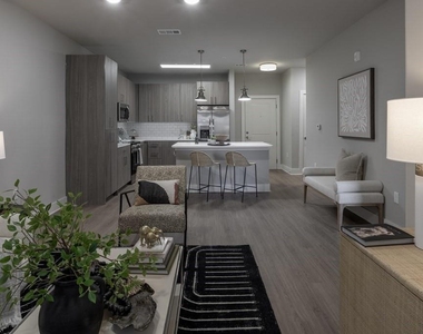 1015 Lake Forest Boulevard - Photo Thumbnail 19