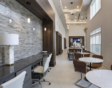 1015 Lake Forest Boulevard - Photo Thumbnail 6