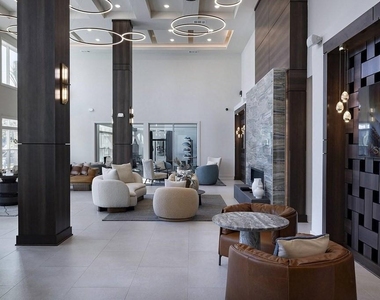 1015 Lake Forest Boulevard - Photo Thumbnail 4