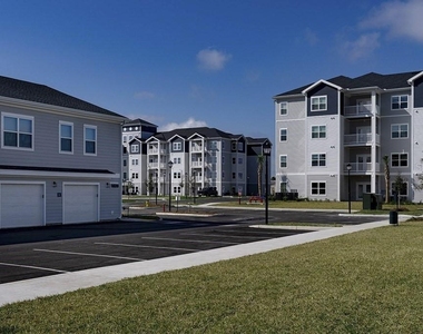 1015 Lake Forest Boulevard - Photo Thumbnail 1