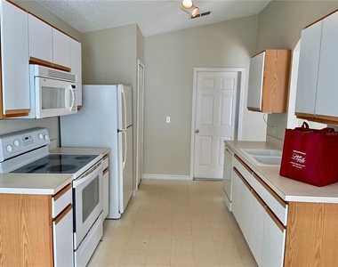 3087 Blaine Circle - Photo Thumbnail 3