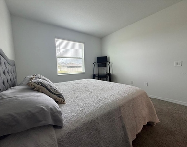 652 Grove Street - Photo Thumbnail 19