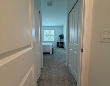 652 Grove Street - Photo Thumbnail 21