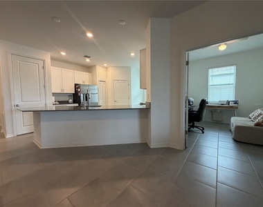 652 Grove Street - Photo Thumbnail 9