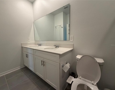 652 Grove Street - Photo Thumbnail 23
