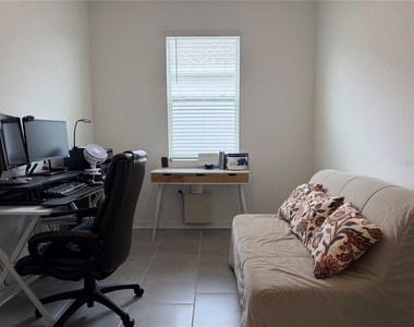 652 Grove Street - Photo Thumbnail 15