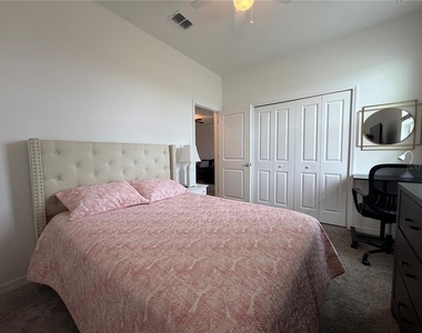 652 Grove Street - Photo Thumbnail 16