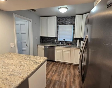 1118 Villa Lane - Photo Thumbnail 8