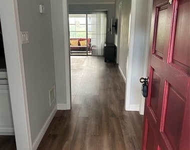 1118 Villa Lane - Photo Thumbnail 1