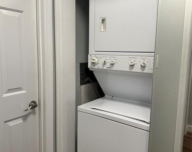 1118 Villa Lane - Photo Thumbnail 11